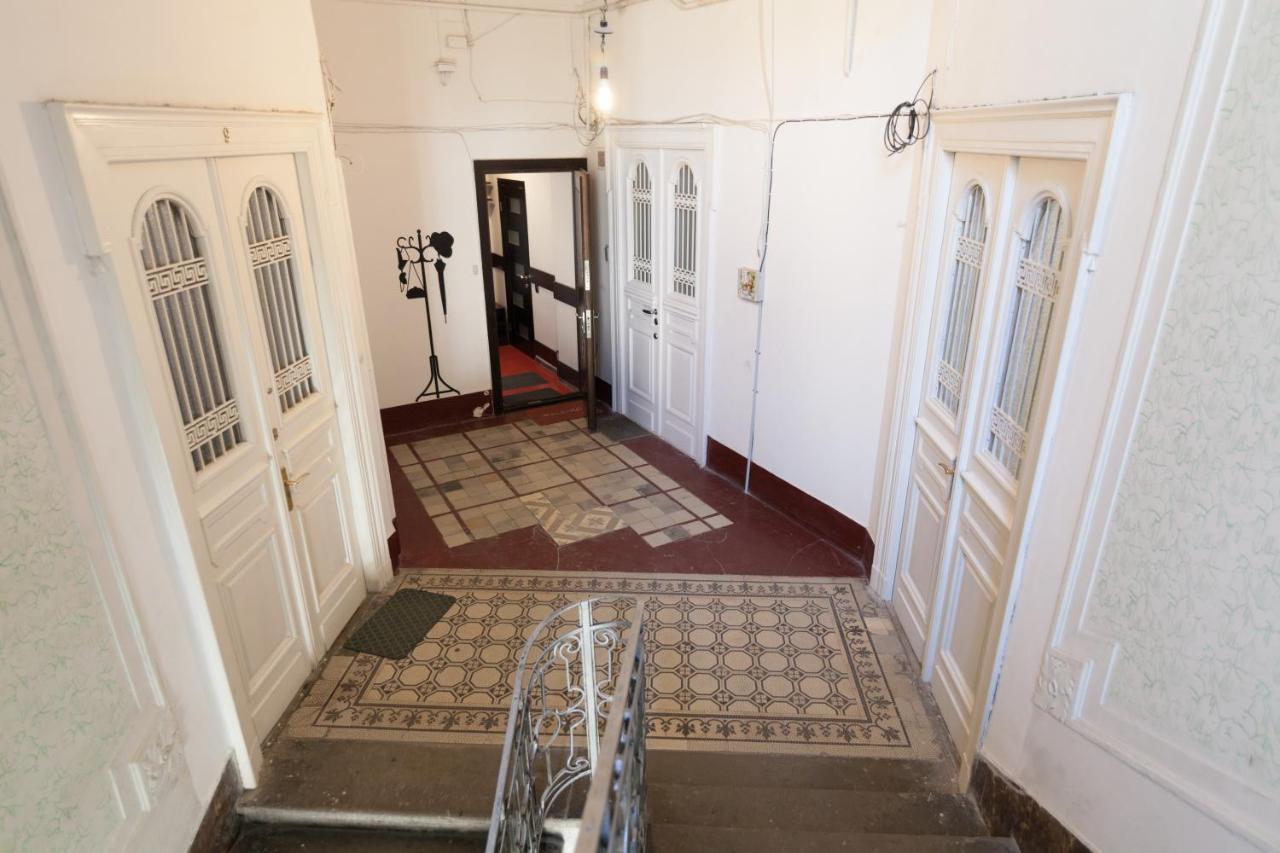 Modern Art-Deco Apartment Lviv Bagian luar foto